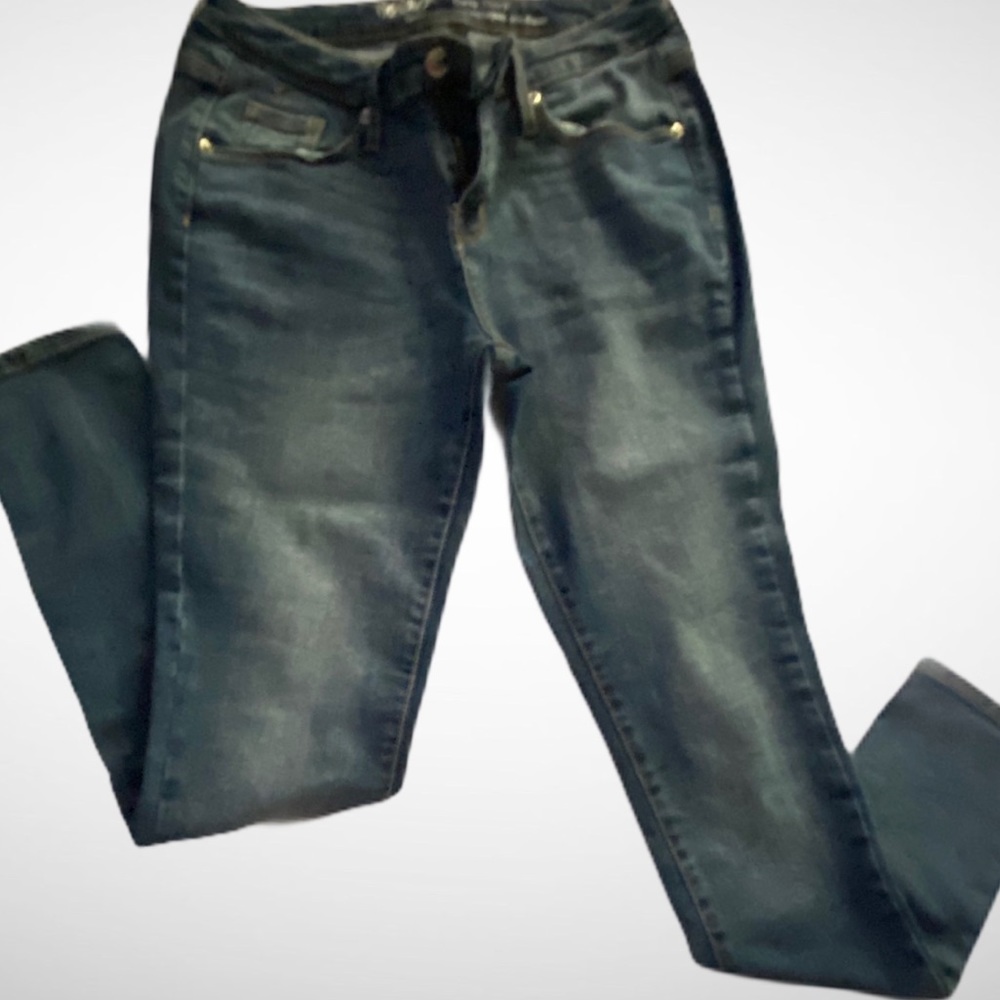 🦋 SKINNY JEANS MADE W/COMFORT IN MIND!!